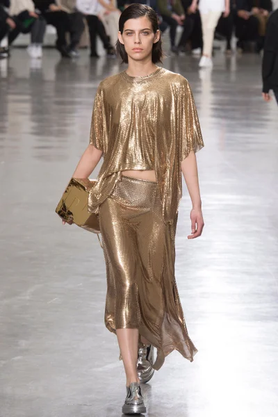 Look 9